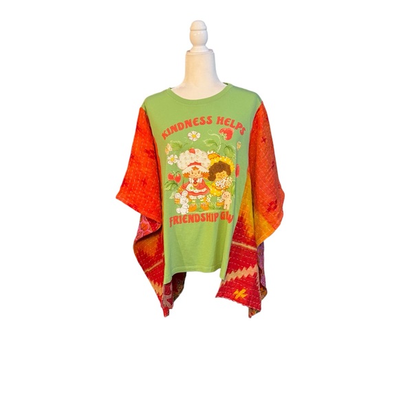 Handcrafted Upcycled STRAWBERRY SHORTCAKE Kantha Tunic NWT One Size - Picture 4 of 8
